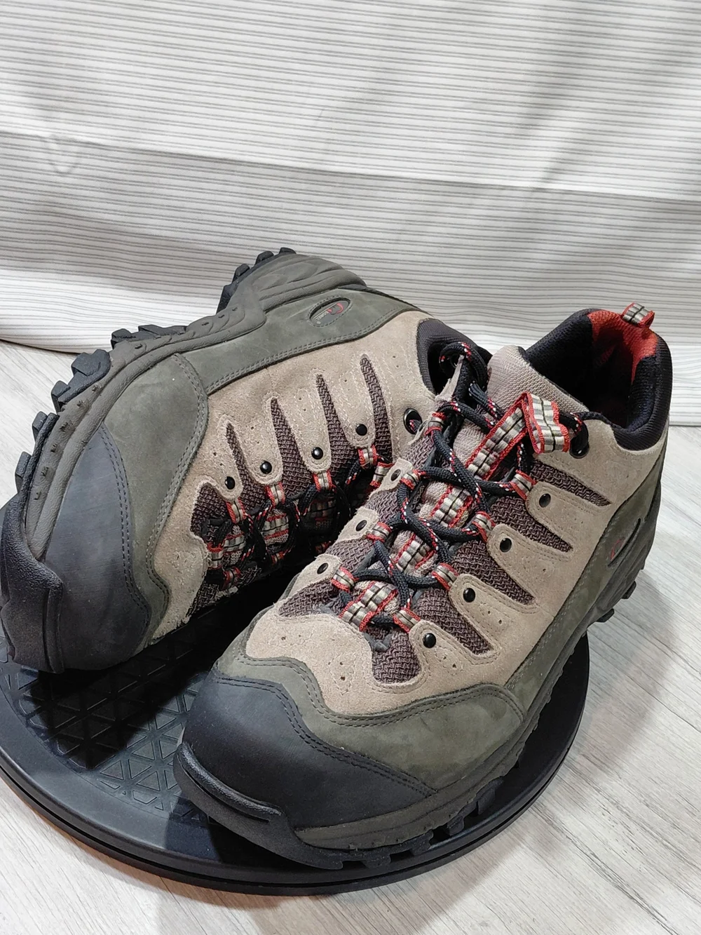 SOREL Mens Rough Cut Steel Toe Work Hiker Boots. Mesh & Leather Upper SIZE M11